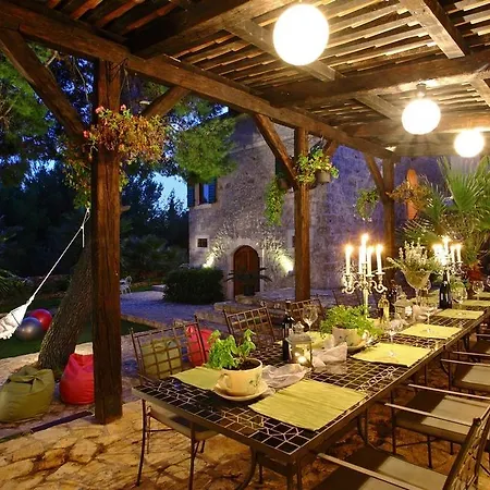 Villa Dojmi Vis