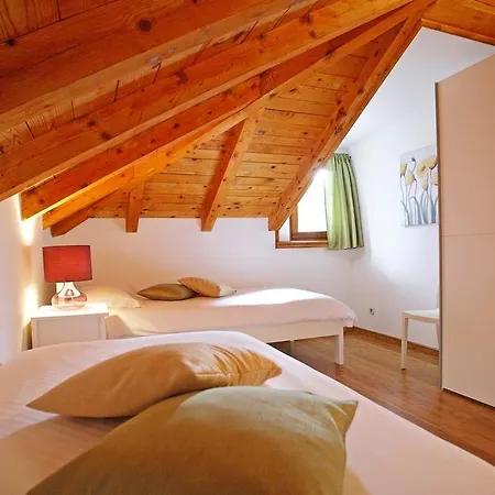 Dojmi Villa Vis