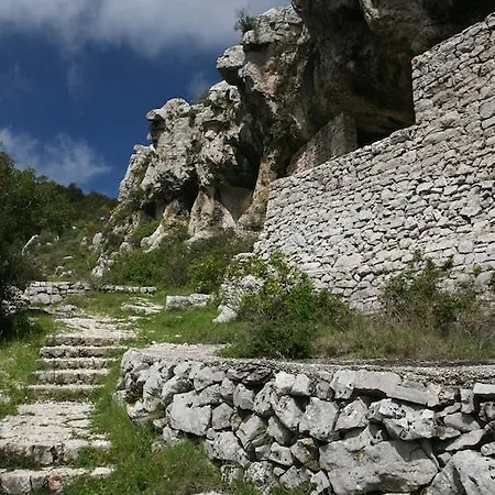 Villa Dojmi