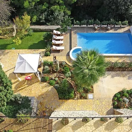 Dojmi Villa *